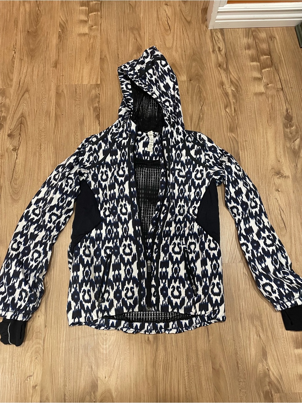 lululemon athletica Navy & White Printed Hooded jacket - Picture 1 of 4